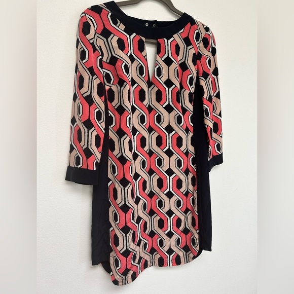 Trina Turk 100% Silk Short Shift Dress Pink Navy Blue Women’s size 4 - Picture 4 of 9